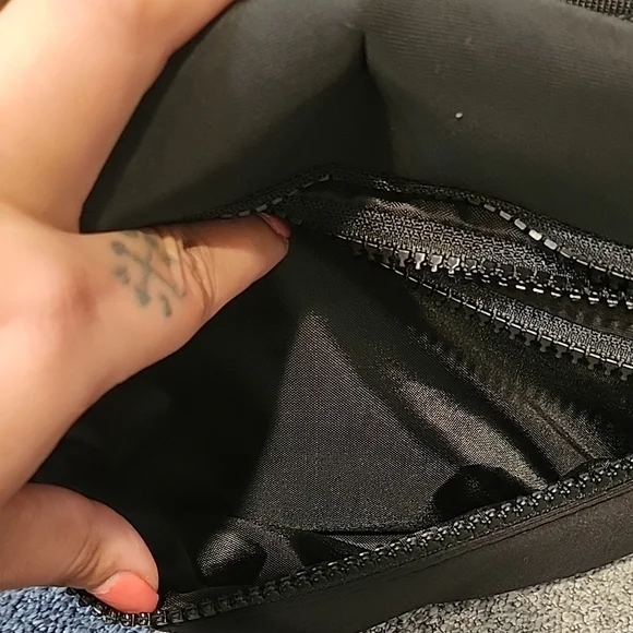 All in Motion Black Belt Bag - Picture 5 of 6